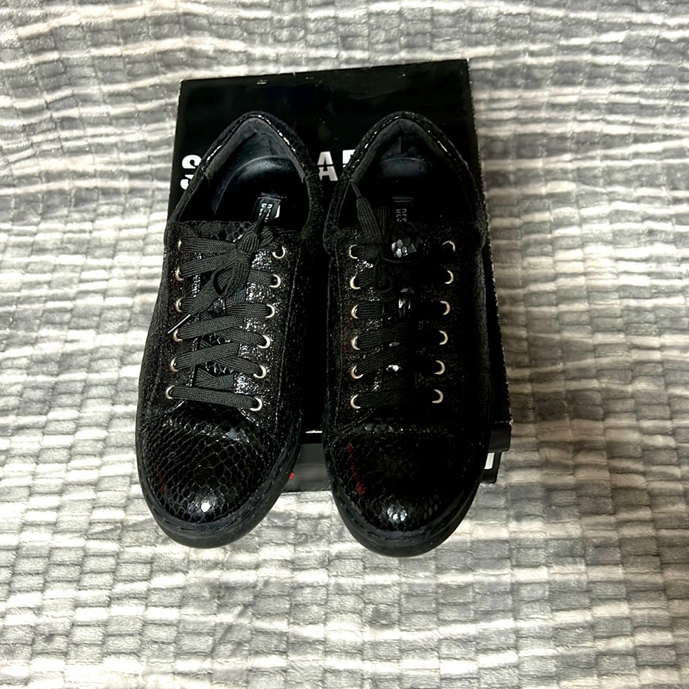 Design Lab sneakers